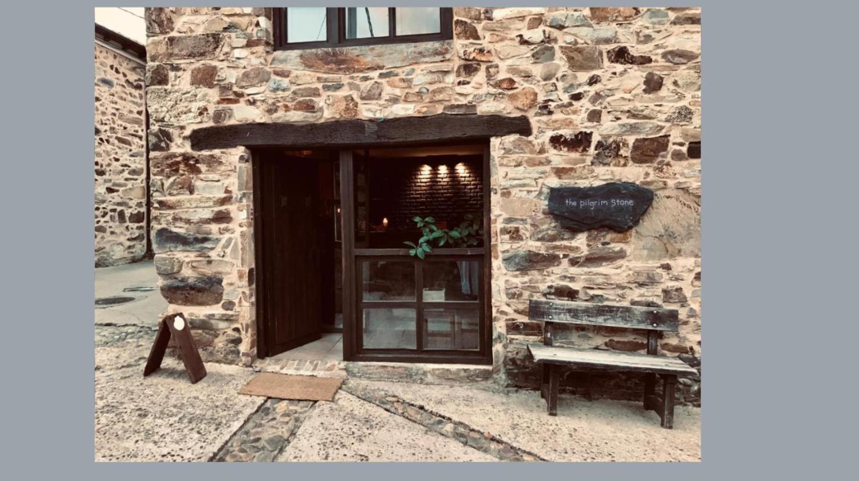 The Pilgrim Stone - Vegan B&B Rabanal del Camino Exterior foto
